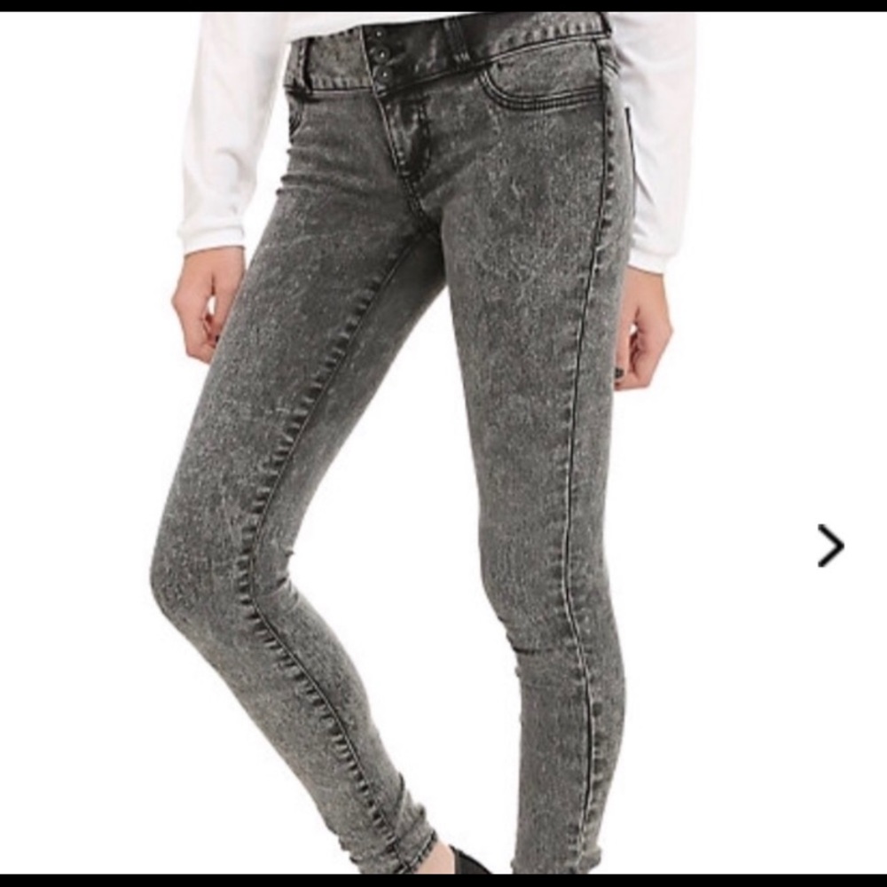 LOVESICK SUPER SKINNY JEANS